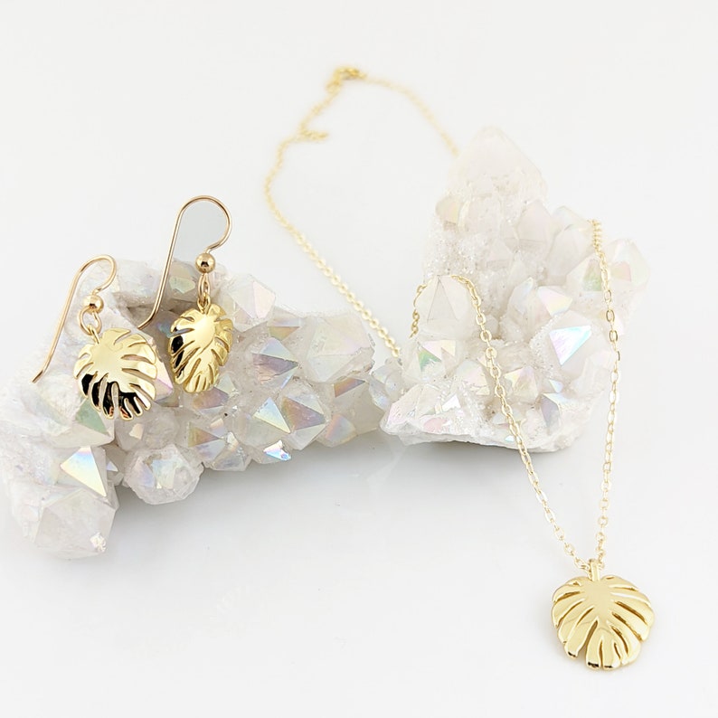 Dainty Gold Leaf Earrings