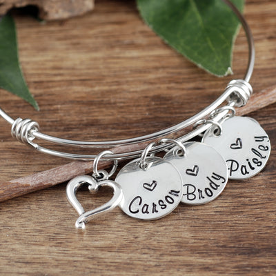 Personalized Mom or Grandma Bracelet with Heart - Godfullness
